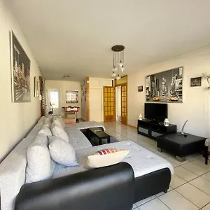 https://trs-grand-t3-en-plein-centre-ville.hotels-rhonealpes.com